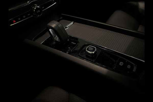 Volvo XC60 T6 Aut. Plug-in Hybrid Inscription Stoelverwarming Parkeercamera Leder 340pk