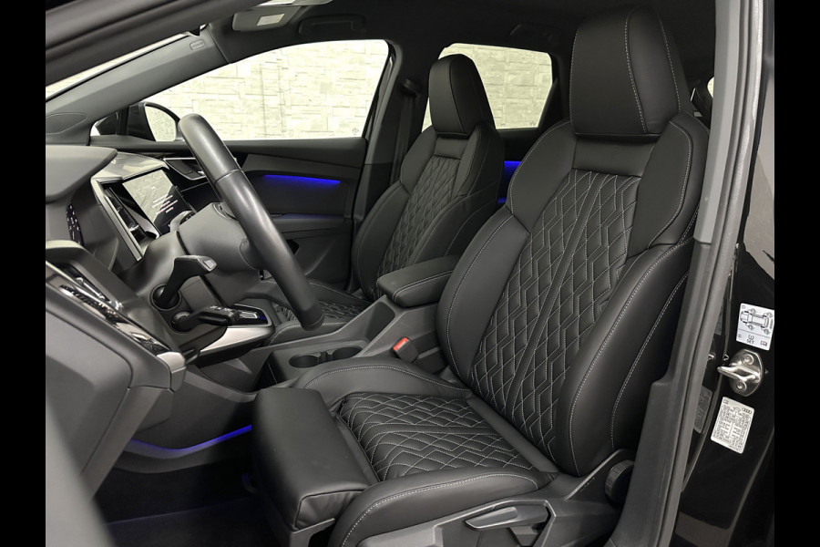 Audi Q4 e-tron 40 77 kWh S-Line #RS-Leder | Black-Edition | ACC | Sfeerverlichting | Virtual-Cockpit | Stoelverwarming | 3-Zone Clima | Virtual-Cockpit | Camera | LED | Getint Glas | Carplay | Autom. Parkeren |