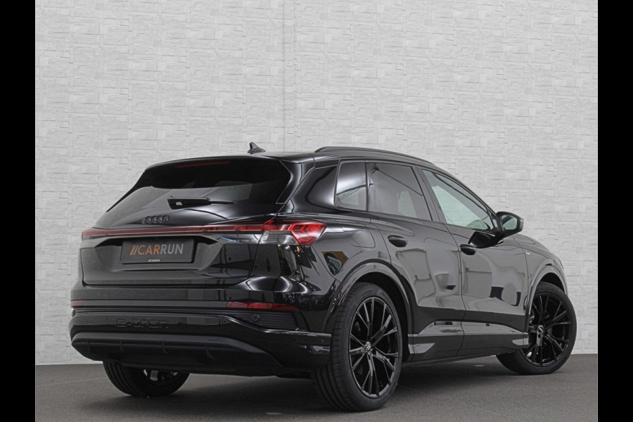 Audi Q4 e-tron 40 77 kWh S-Line #RS-Leder | Black-Edition | ACC | Sfeerverlichting | Virtual-Cockpit | Stoelverwarming | 3-Zone Clima | Virtual-Cockpit | Camera | LED | Getint Glas | Carplay | Autom. Parkeren |