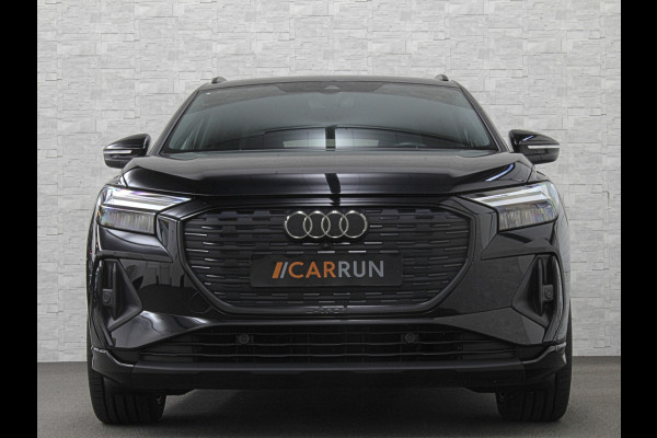 Audi Q4 e-tron 40 77 kWh S-Line #RS-Leder | Black-Edition | ACC | Sfeerverlichting | Virtual-Cockpit | Stoelverwarming | 3-Zone Clima | Virtual-Cockpit | Camera | LED | Getint Glas | Carplay | Autom. Parkeren |