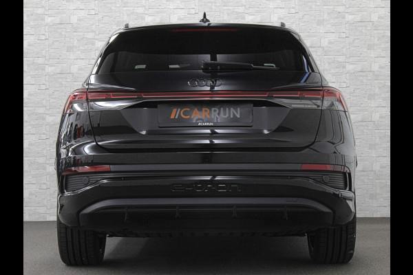 Audi Q4 e-tron 40 77 kWh S-Line #RS-Leder | Black-Edition | ACC | Sfeerverlichting | Virtual-Cockpit | Stoelverwarming | 3-Zone Clima | Virtual-Cockpit | Camera | LED | Getint Glas | Carplay | Autom. Parkeren |