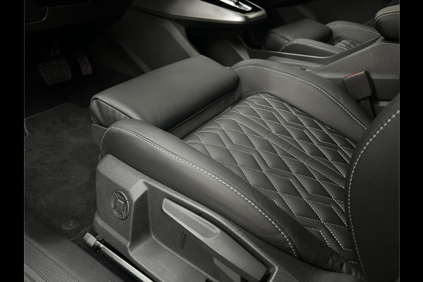 Audi Q4 e-tron 40 77 kWh S-Line #RS-Leder | Black-Edition | ACC | Sfeerverlichting | Virtual-Cockpit | Stoelverwarming | 3-Zone Clima | Virtual-Cockpit | Camera | LED | Getint Glas | Carplay | Autom. Parkeren |