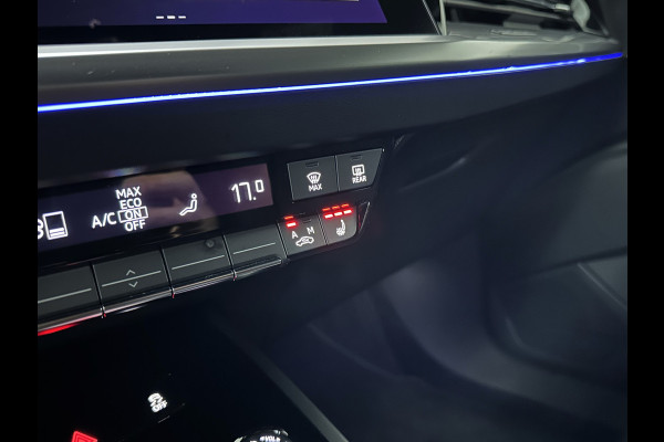 Audi Q4 e-tron 40 77 kWh S-Line #RS-Leder | Black-Edition | ACC | Sfeerverlichting | Virtual-Cockpit | Stoelverwarming | 3-Zone Clima | Virtual-Cockpit | Camera | LED | Getint Glas | Carplay | Autom. Parkeren |