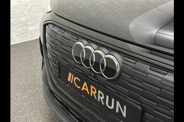 Audi Q4 e-tron 40 77 kWh S-Line #RS-Leder | Black-Edition | ACC | Sfeerverlichting | Virtual-Cockpit | Stoelverwarming | 3-Zone Clima | Virtual-Cockpit | Camera | LED | Getint Glas | Carplay | Autom. Parkeren |