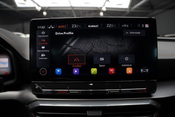 CUPRA Formentor 1.5 TSI Leer Camera ACC PDC Elektr. bedienbare achterklep Stuurverwarming Navi Climate voor & achter Stoelverwarming Virtual cockpit Keyless Entry & Go LM velgen