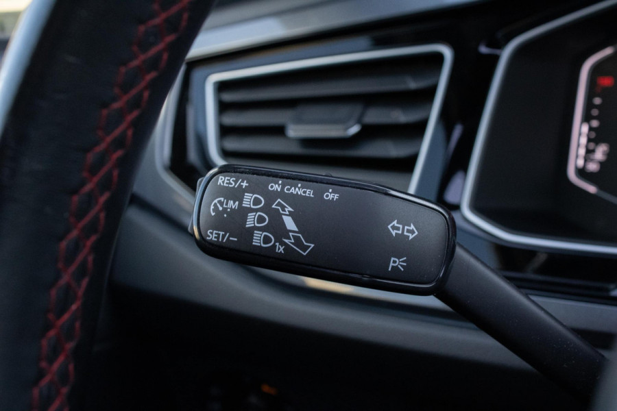 Volkswagen Polo 2.0 TSI GTI PANO Virtuele Cockpit Stoelverwarming Parkeerhulp