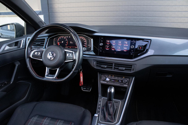 Volkswagen Polo 2.0 TSI GTI PANO Virtuele Cockpit Stoelverwarming Parkeerhulp