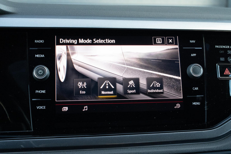 Volkswagen Polo 2.0 TSI GTI PANO Virtuele Cockpit Stoelverwarming Parkeerhulp
