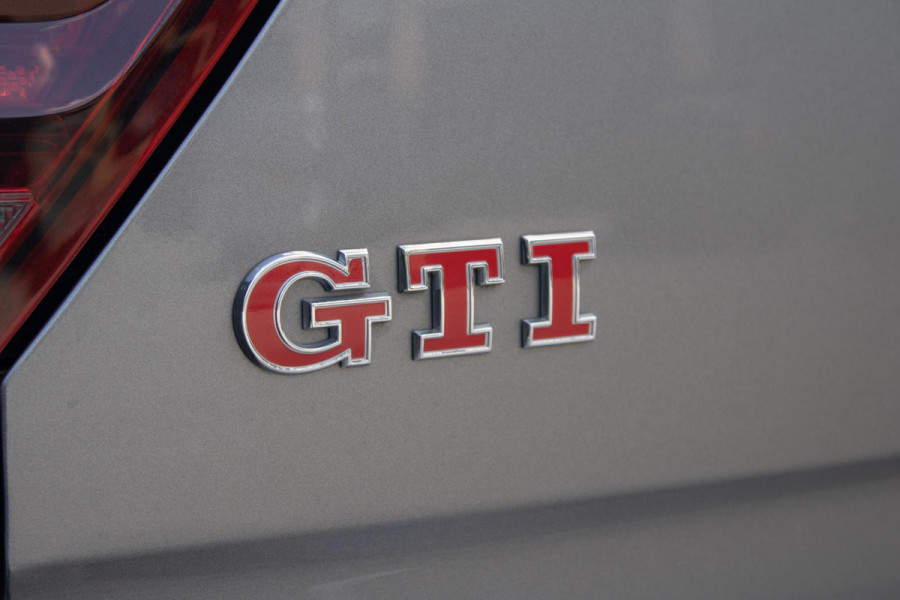 Volkswagen Polo 2.0 TSI GTI PANO Virtuele Cockpit Stoelverwarming Parkeerhulp
