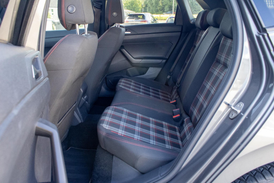 Volkswagen Polo 2.0 TSI GTI PANO Virtuele Cockpit Stoelverwarming Parkeerhulp