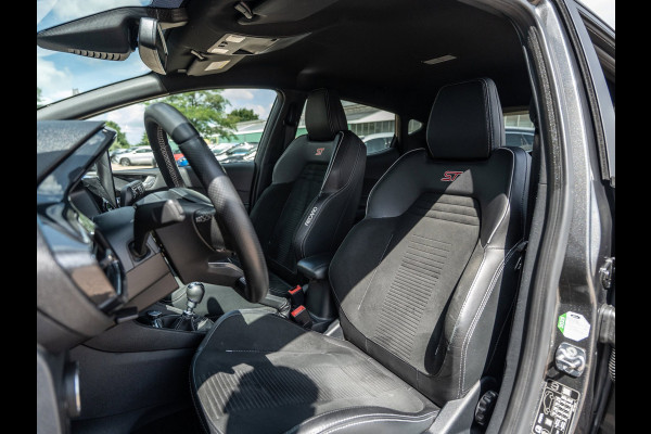 Ford Fiesta 1.5 EcoBoost 200PK ST-3 | Recaro | B&O Sound | LED | Winter Pack