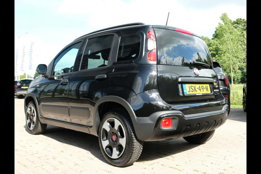 Fiat Panda 1.0 Hybrid RED Cross 69 PK | CarPlay | DAB | LED Verlichting | Lichtmetalen Velgen | Elektrisch Afstelbare Spiegels