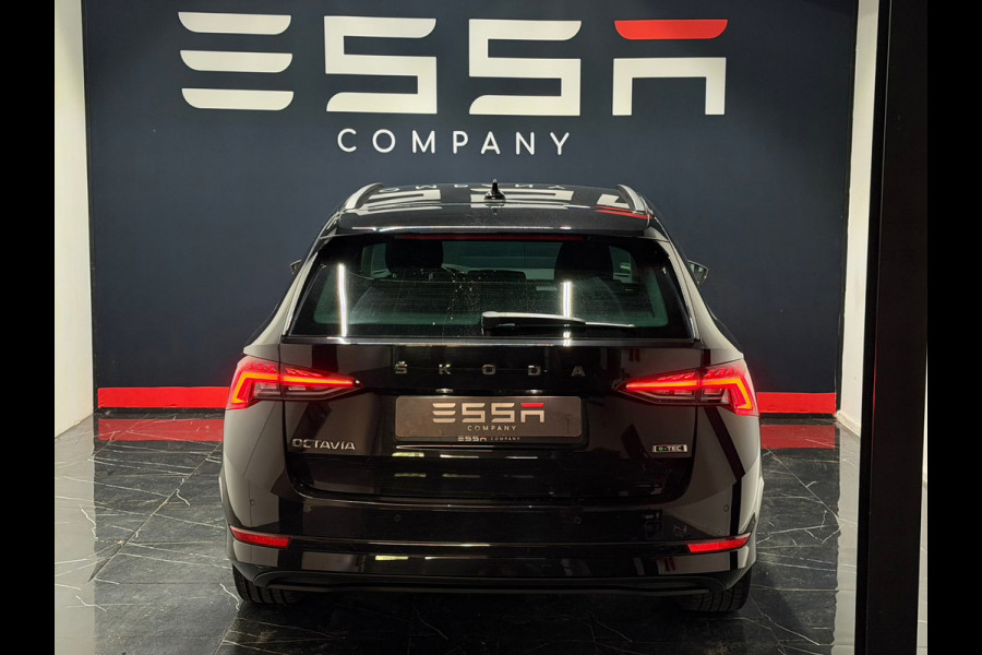 Škoda Octavia Combi 1.5 e-TSI Business KeylessGo Carplay LED Sfeerverlichting