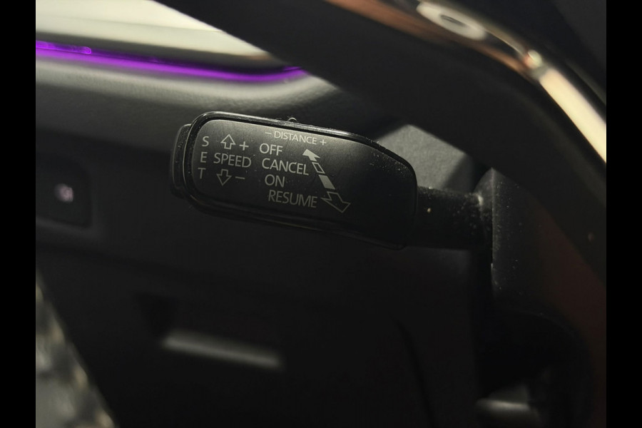 Škoda Octavia Combi 1.5 e-TSI Business KeylessGo Carplay LED Sfeerverlichting