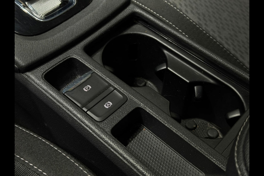 Škoda Octavia Combi 1.5 e-TSI Business KeylessGo Carplay LED Sfeerverlichting
