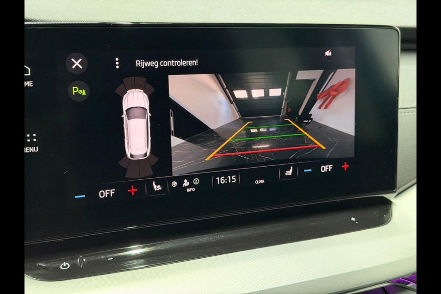 Škoda Octavia Combi 1.5 e-TSI Business KeylessGo Carplay LED Sfeerverlichting