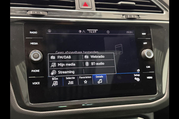 Volkswagen Tiguan 1.4 TSI eHybrid R-Line Business+ Automaat Trekhaak Panoramadak Navigatie IQ Light Stoel en Stuurverwarming Draadloze telefoonlader Digital Cockpit Climate Control Parkeersensoren 19 Inch