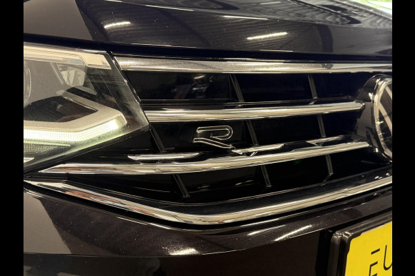 Volkswagen Tiguan 1.4 TSI eHybrid R-Line Business+ Automaat Trekhaak Panoramadak Navigatie IQ Light Stoel en Stuurverwarming Draadloze telefoonlader Digital Cockpit Climate Control Parkeersensoren 19 Inch
