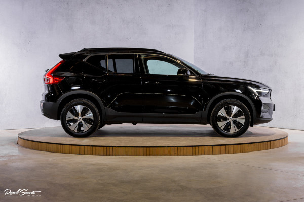 Volvo XC40 1.5 T4 Plug-in hybrid Plus Dark | Zwenkbare trekhaak | Adaptieve cruise | Memory | Haman Kardon | Blis |