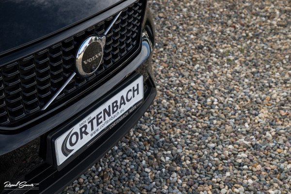 Volvo XC40 1.5 T4 Plug-in hybrid Plus Dark | Zwenkbare trekhaak | Adaptieve cruise | Memory | Haman Kardon | Blis |