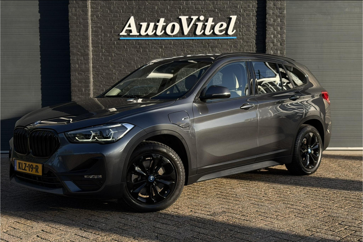 BMW X1 xDrive25e | Leder | Camera | Head-Up | Groot Navi | LED | Elektrische Klep