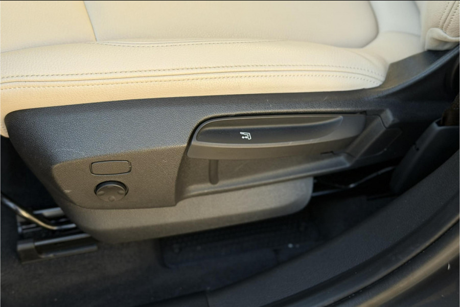 BMW X1 xDrive25e | Leder | Camera | Head-Up | Groot Navi | LED | Elektrische Klep