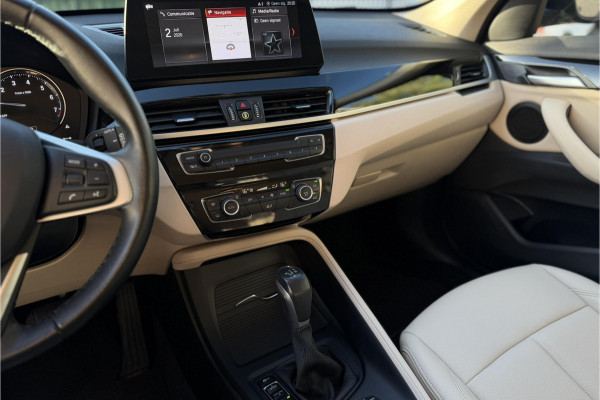 BMW X1 xDrive25e | Leder | Camera | Head-Up | Groot Navi | LED | Elektrische Klep