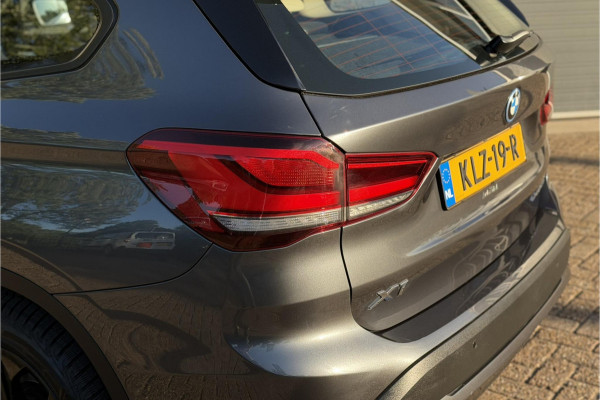 BMW X1 xDrive25e | Leder | Camera | Head-Up | Groot Navi | LED | Elektrische Klep
