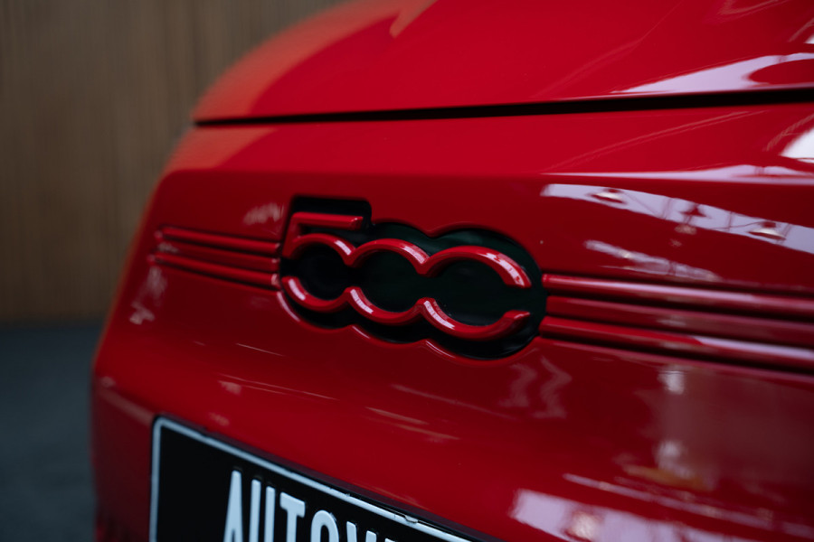Fiat 500 24 kWh 3- Fase SOH: 93,8% Navi Airco LED Cruise C. Carplay Stoelverwarming LM velgen BTW auto