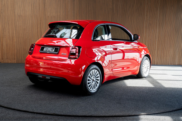 Fiat 500 24 kWh 3- Fase SOH: 93,8% Navi Airco LED Cruise C. Carplay Stoelverwarming LM velgen BTW auto