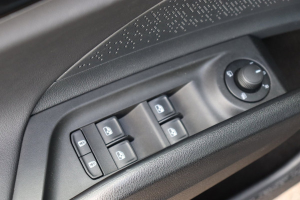 Škoda ENYAQ iV 60 Sportline schuifdak el.trekhaak camera's leer+mem+vw org.NL 93,53% travel assist