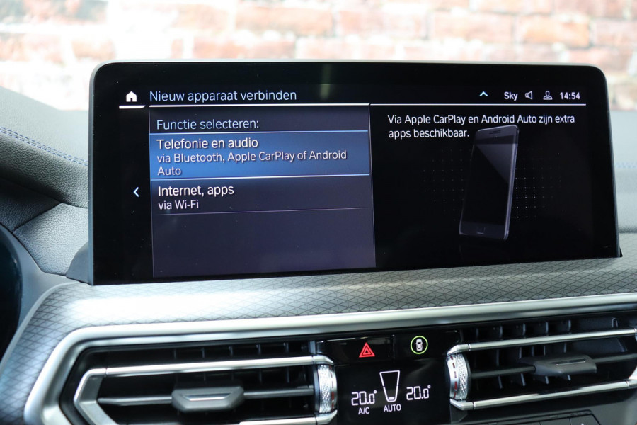 BMW iX3 High Executive M Sport Pakket 80 kWh / Live Cockpit Professional / Active Protection / Driving Assistant Professional / Panoramadak / Trekhaak / Leder / Adaptieve LED-koplamp / Shadow Line / Adaptief Onderstel /  Stuurwielverwarming / Head-Up Display / DAB / Harman Kardon