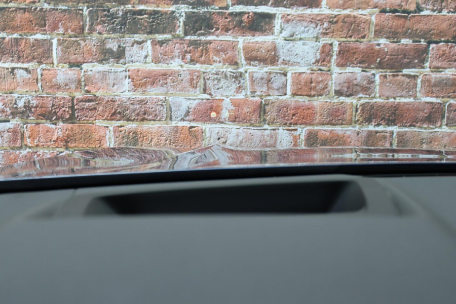 BMW iX3 High Executive M Sport Pakket 80 kWh / Live Cockpit Professional / Active Protection / Driving Assistant Professional / Panoramadak / Trekhaak / Leder / Adaptieve LED-koplamp / Shadow Line / Adaptief Onderstel /  Stuurwielverwarming / Head-Up Display / DAB / Harman Kardon