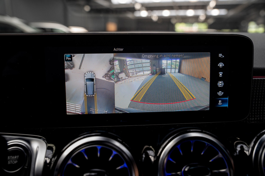 Mercedes-Benz EQB 250 Leer Navi 360° Camera Stoelverwarming PTS LM velgen Zwarte binnenhemel Elektr. bedienbare achterklep BTW auto!  SOH: 96,9%