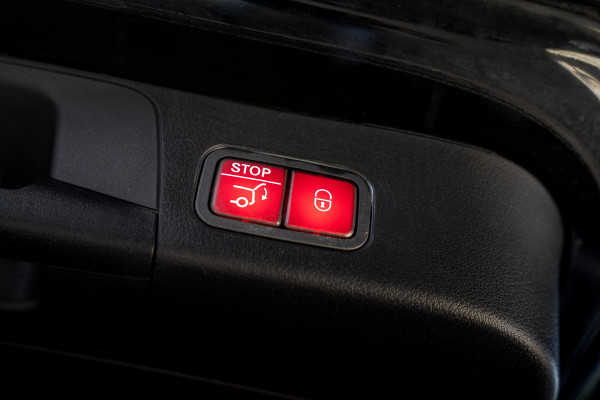 Mercedes-Benz EQB 250 Leer Navi 360° Camera Stoelverwarming PTS LM velgen Zwarte binnenhemel Elektr. bedienbare achterklep BTW auto!  SOH: 96,9%