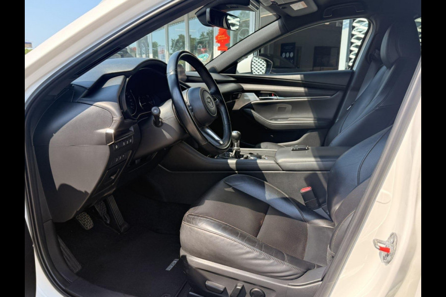 Mazda 3 2.0 e-SkyActiv-X M Hybrid 180 Comfort met Bose | Leer | Achteruitrij Camera |