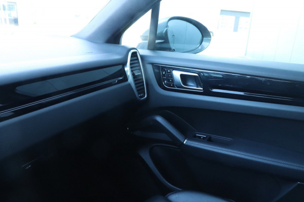 Porsche Cayenne Coupé 3.0 E-Hybrid | SportDesign| ACC | Bose | VOL!