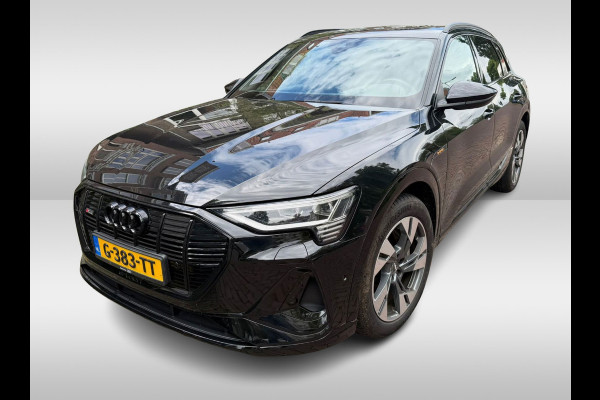 Audi e-tron e-tron 50 quattro Launch edition Black 71 kWh / Panoramadak / Camera / 20'' / Luchtvering / ACC / Navigatie / Stoelverwarming / DAB