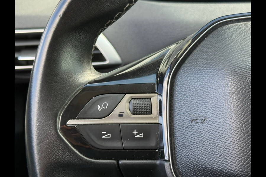 Peugeot 3008 1.2 PureTech AGC Allure / Stoelverwarming / LED