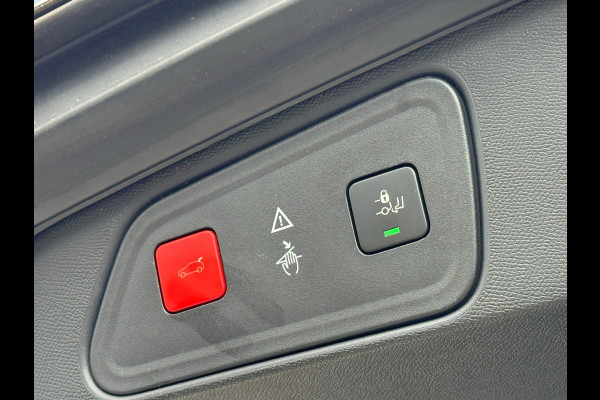 Peugeot 3008 1.2 PureTech AGC Allure / Stoelverwarming / LED