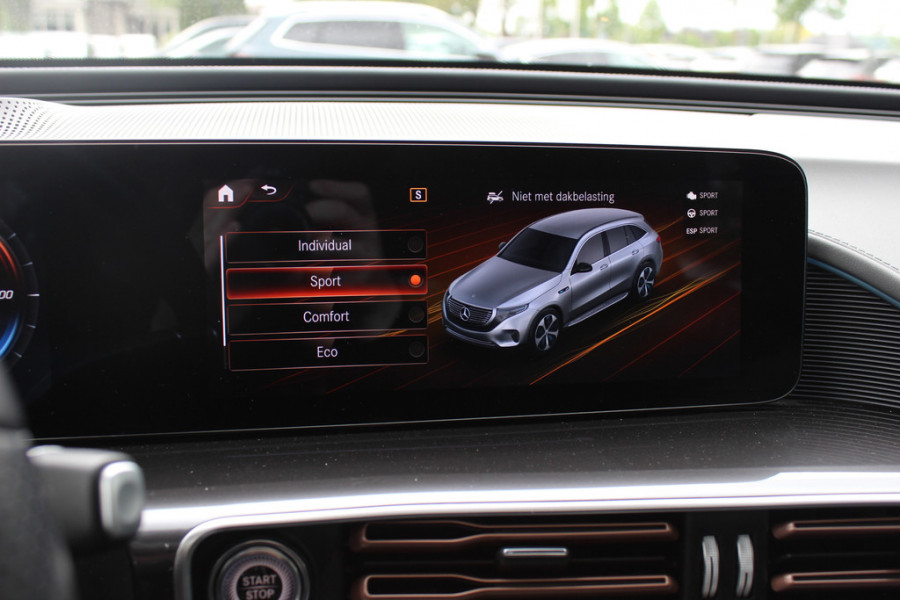 Mercedes-Benz EQC 400 4MATIC Business Solution AMG 80 kWh / Trekhaak / Schuifdak / 360Camera / Head-up / Burmester / Leder / 20'' / Matrix LED / CarPlay / Dodehoek / DAB / ACC