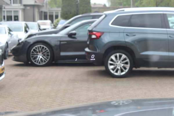 Mercedes-Benz EQC 400 4MATIC Business Solution AMG 80 kWh / Trekhaak / Schuifdak / 360Camera / Head-up / Burmester / Leder / 20'' / Matrix LED / CarPlay / Dodehoek / DAB / ACC