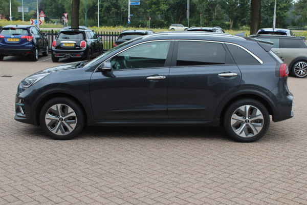 Kia e-Niro ExecutiveLine 64 kWh / SoH 96,0 % / Camera / Leder / Keyless / Stoelventilatie / Navigatie / Dodehoek / DAB / Cruise Control