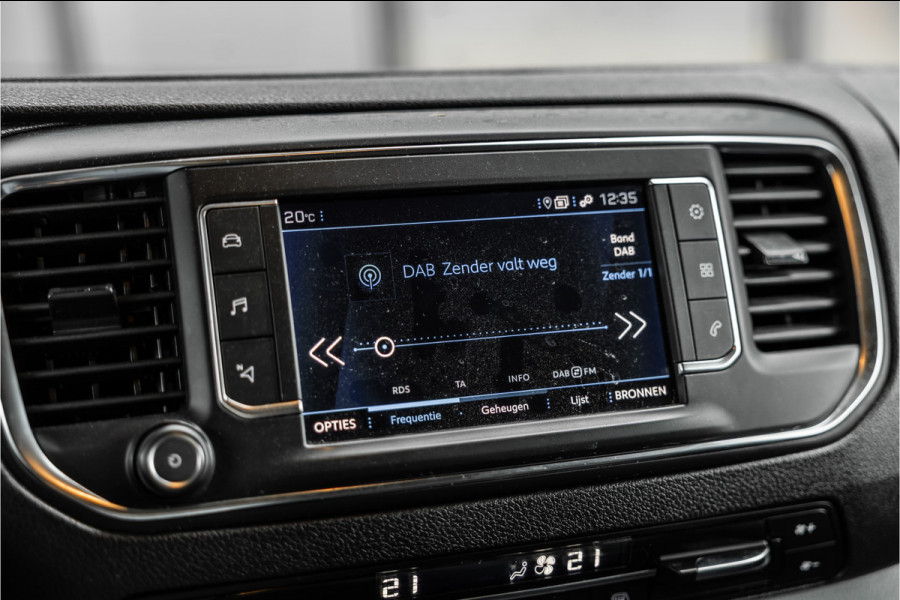 Peugeot Expert 2.0 BlueHDI L2 | ACC | Head-Up | Blind Spot | CarPlay | Camera | Navigatie | DAB | Trekhaak | Nieuwe APK | Lang / L2H1