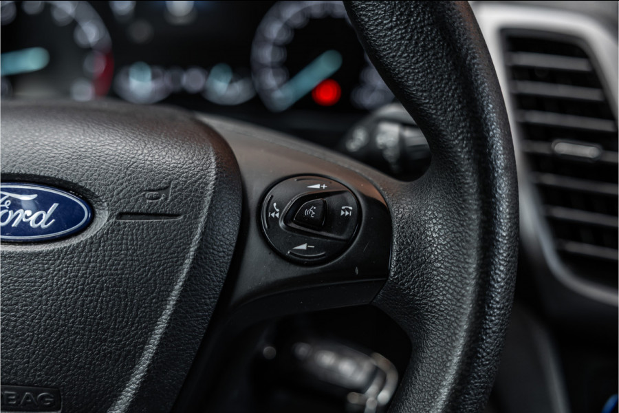 Ford Transit Connect 1.0 Ecoboost L2 | CarPlay | Camera | Navigatie | Stoelverwarming | DAB | 3-Zitter | Trekhaak | Nieuwe APK