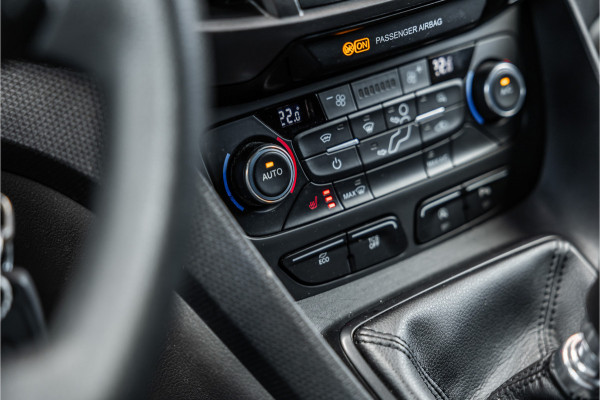 Ford Transit Connect 1.0 Ecoboost L2 | CarPlay | Camera | Navigatie | Stoelverwarming | DAB | 3-Zitter | Trekhaak | Nieuwe APK