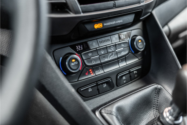 Ford Transit Connect 1.0 Ecoboost L2 | CarPlay | Camera | Navigatie | Stoelverwarming | DAB | 3-Zitter | Trekhaak | Nieuwe APK