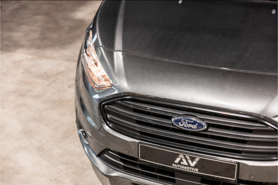 Ford Transit Connect 1.0 Ecoboost L2 | CarPlay | Camera | Navigatie | Stoelverwarming | DAB | 3-Zitter | Trekhaak | Nieuwe APK