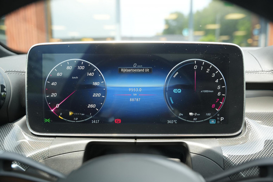 Mercedes-Benz C-Klasse 300 e AMG Line Limited Pano C63 Look