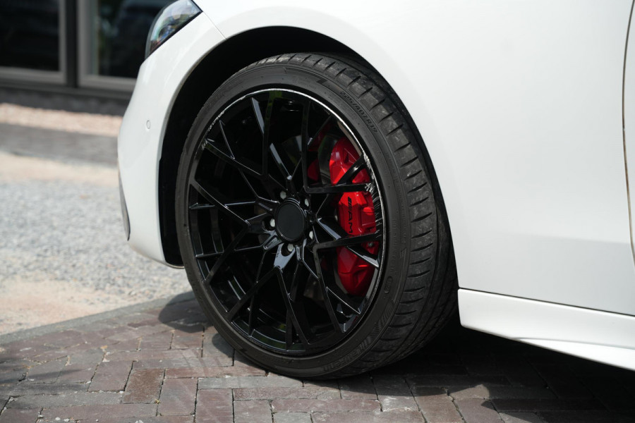 Mercedes-Benz C-Klasse 300 e AMG Line Limited Pano C63 Look